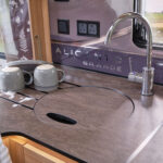 Alicanto Grande II - Circular Sink with swan-neck mixer tap, flush fit cover and integrated draining area