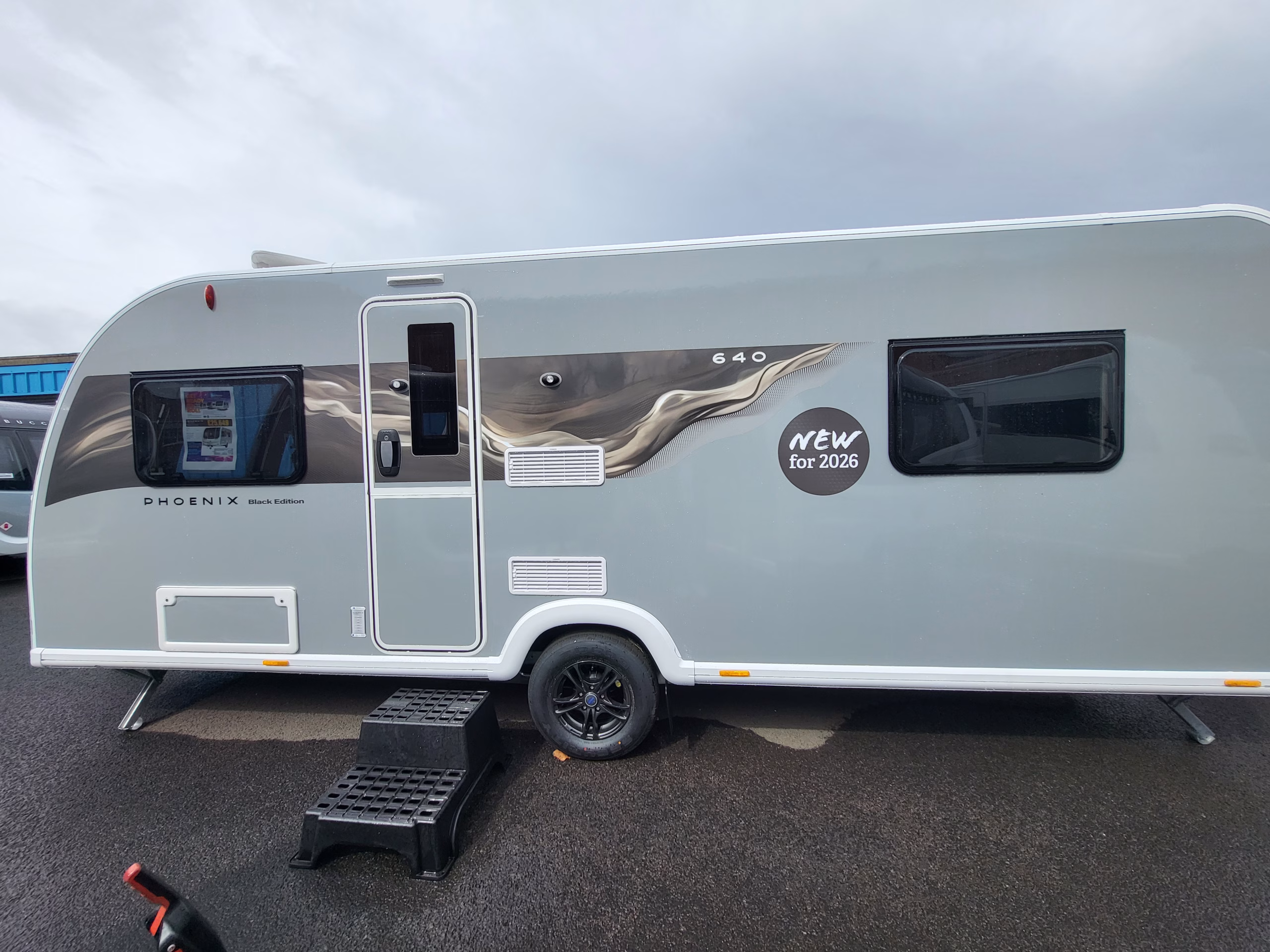 Phoenix black edition 640