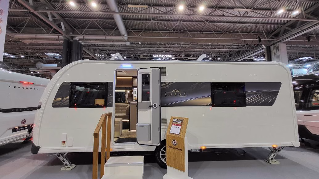 coachman lusso I 2026 - raymond james caravans and motorhome dealer