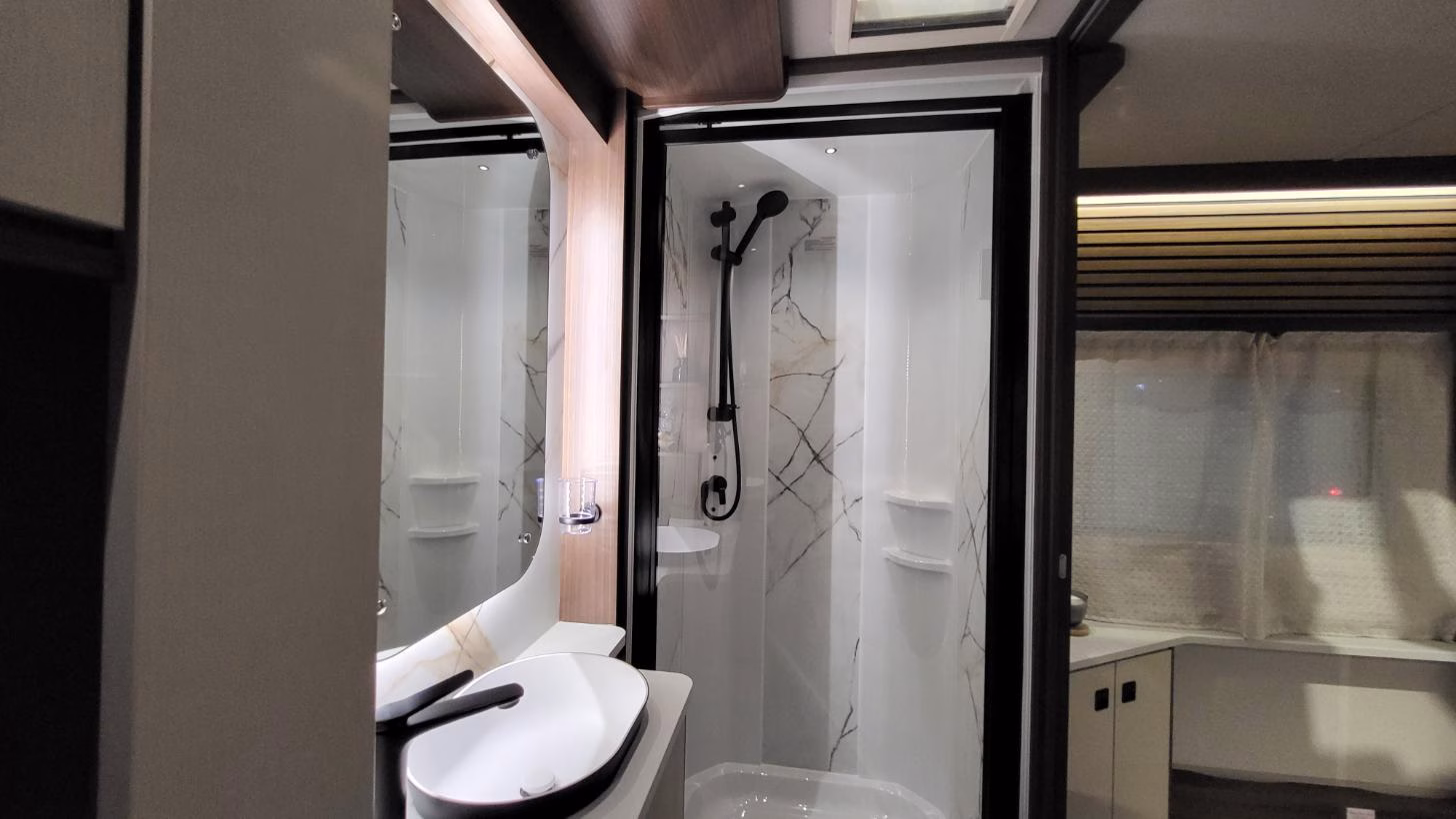 coachman lusso I 2026 - raymond james caravans and motorhome dealer