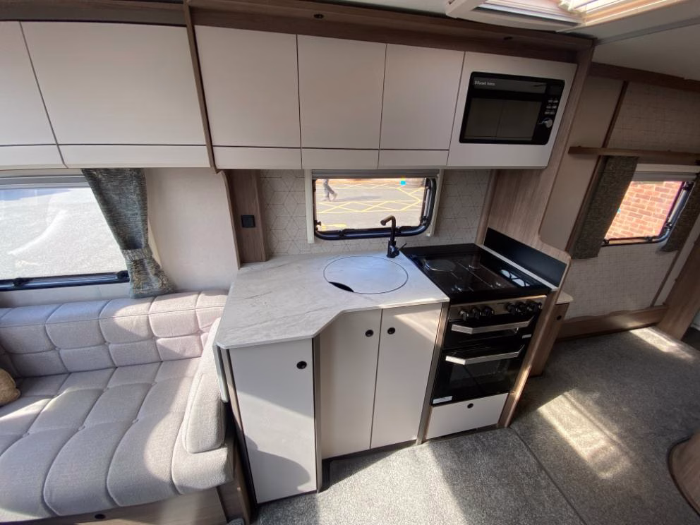 2025 Coachman Acadia 675 Xtra