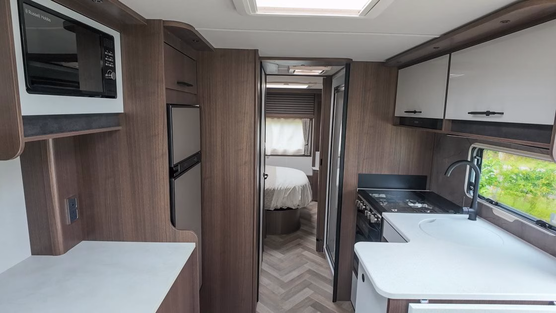 2027 Coachman Laser 855 Xtra