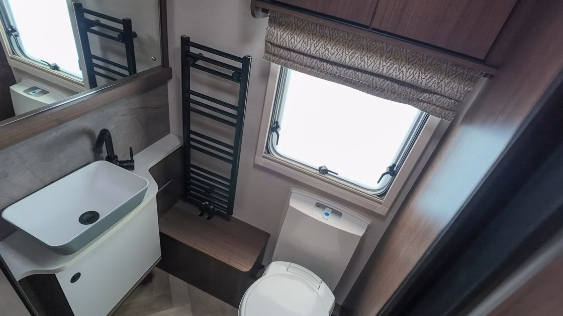 2027 Coachman Laser 855 Xtra