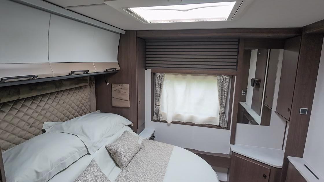 2027 Coachman Laser 855 Xtra