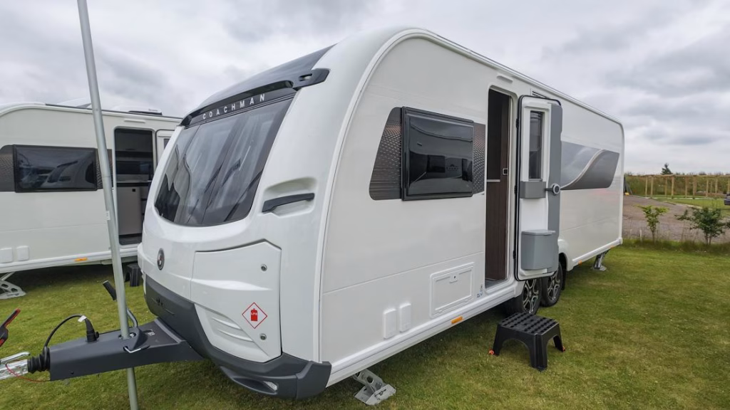 Coachman Lusso III 2027