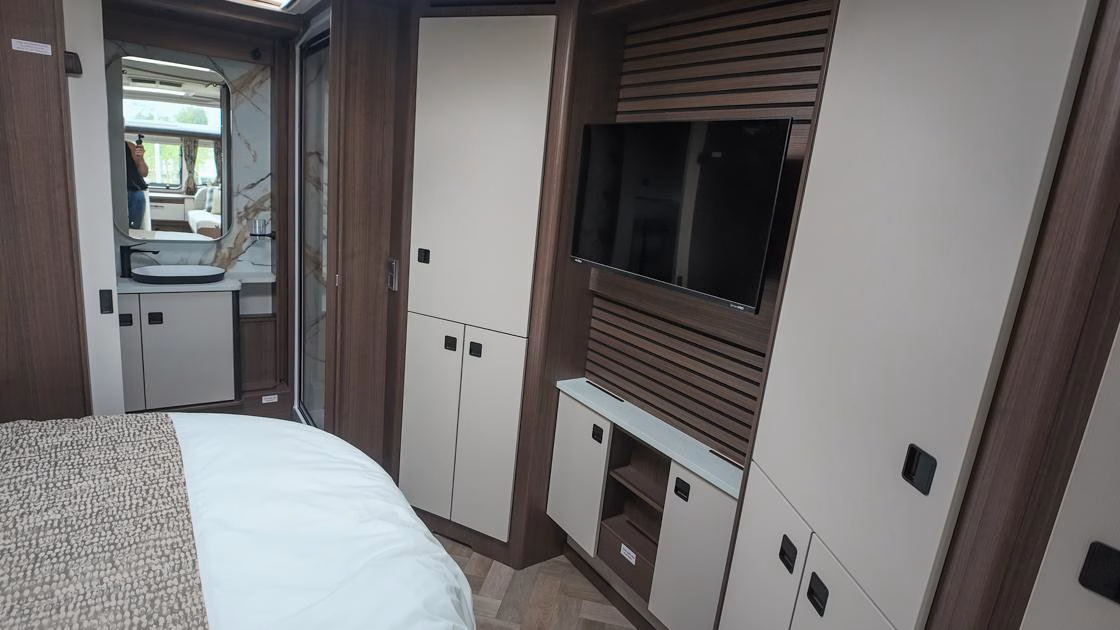 Coachman Lusso III 2027