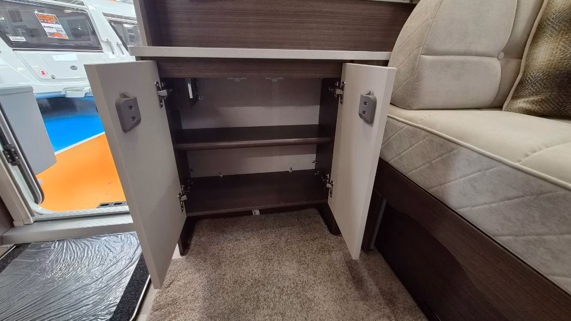 Coachman LUSSO IV 2027