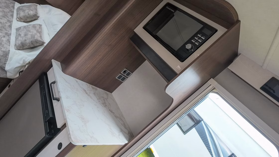 Coachman VIP 575 2027