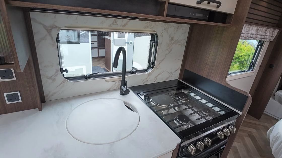 Coachman VIP 575 2027