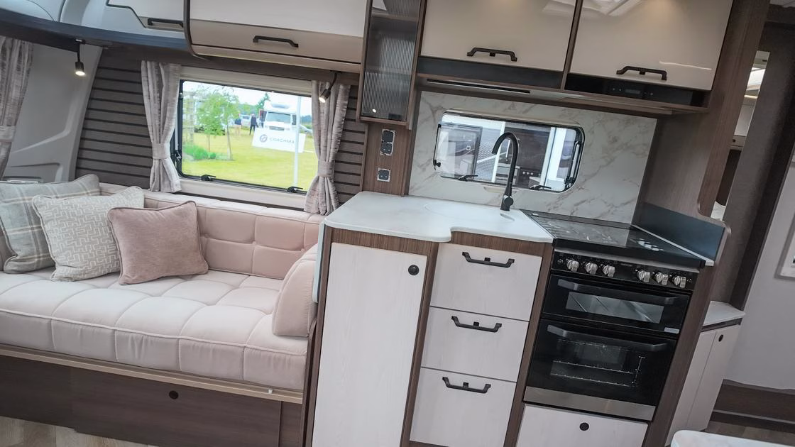 Coachman VIP 575 2027