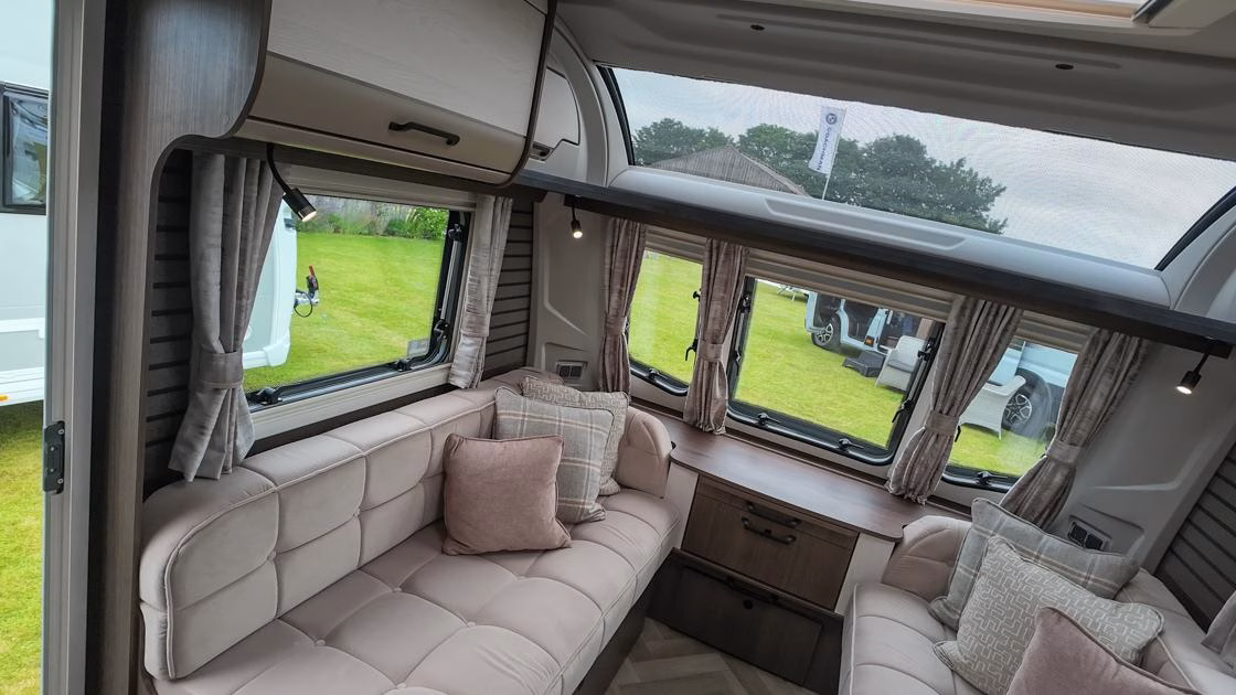 Coachman VIP 575 2027