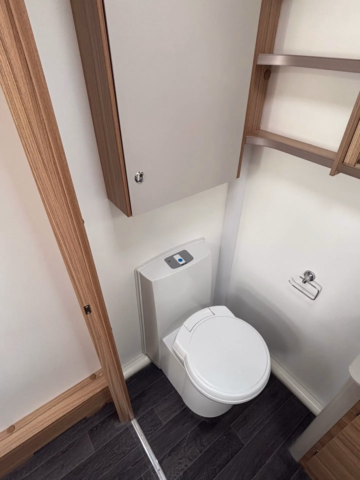 2024 Bailey Phoenix GT75 644 toilet