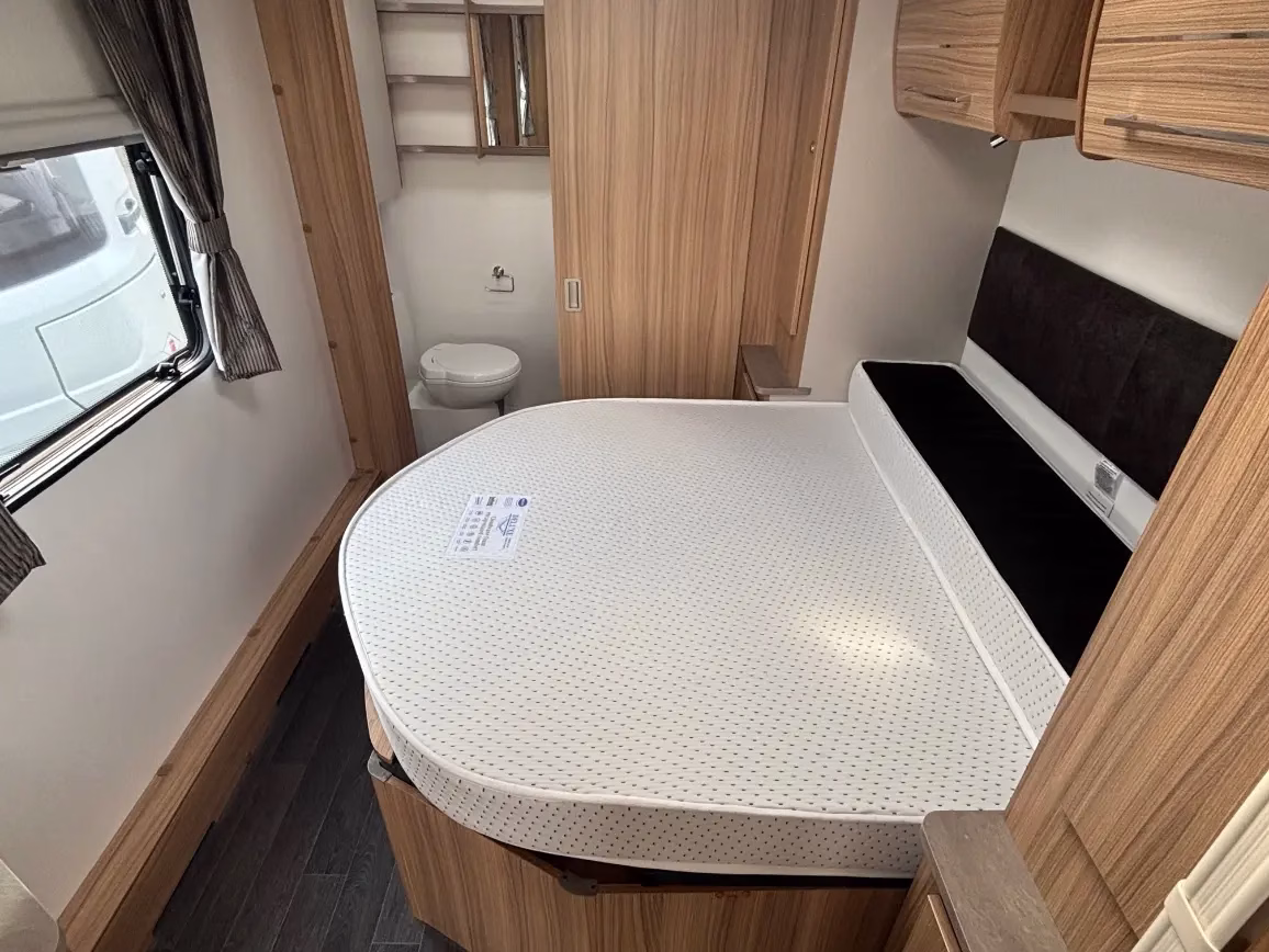 2024 Bailey Phoenix GT75 644 bedroom