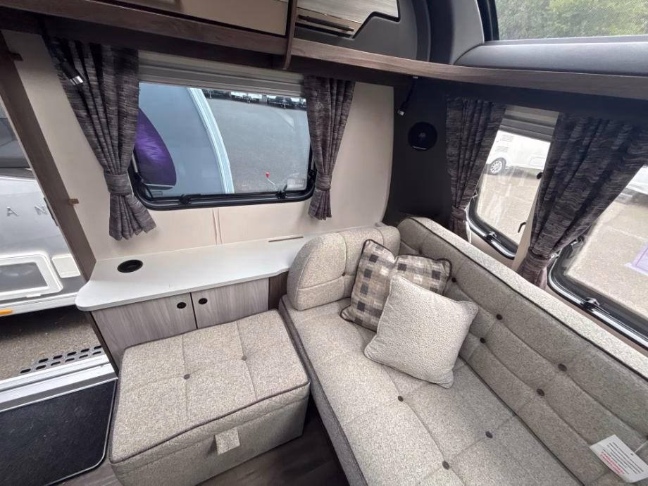 Coachman Lusso II 2025