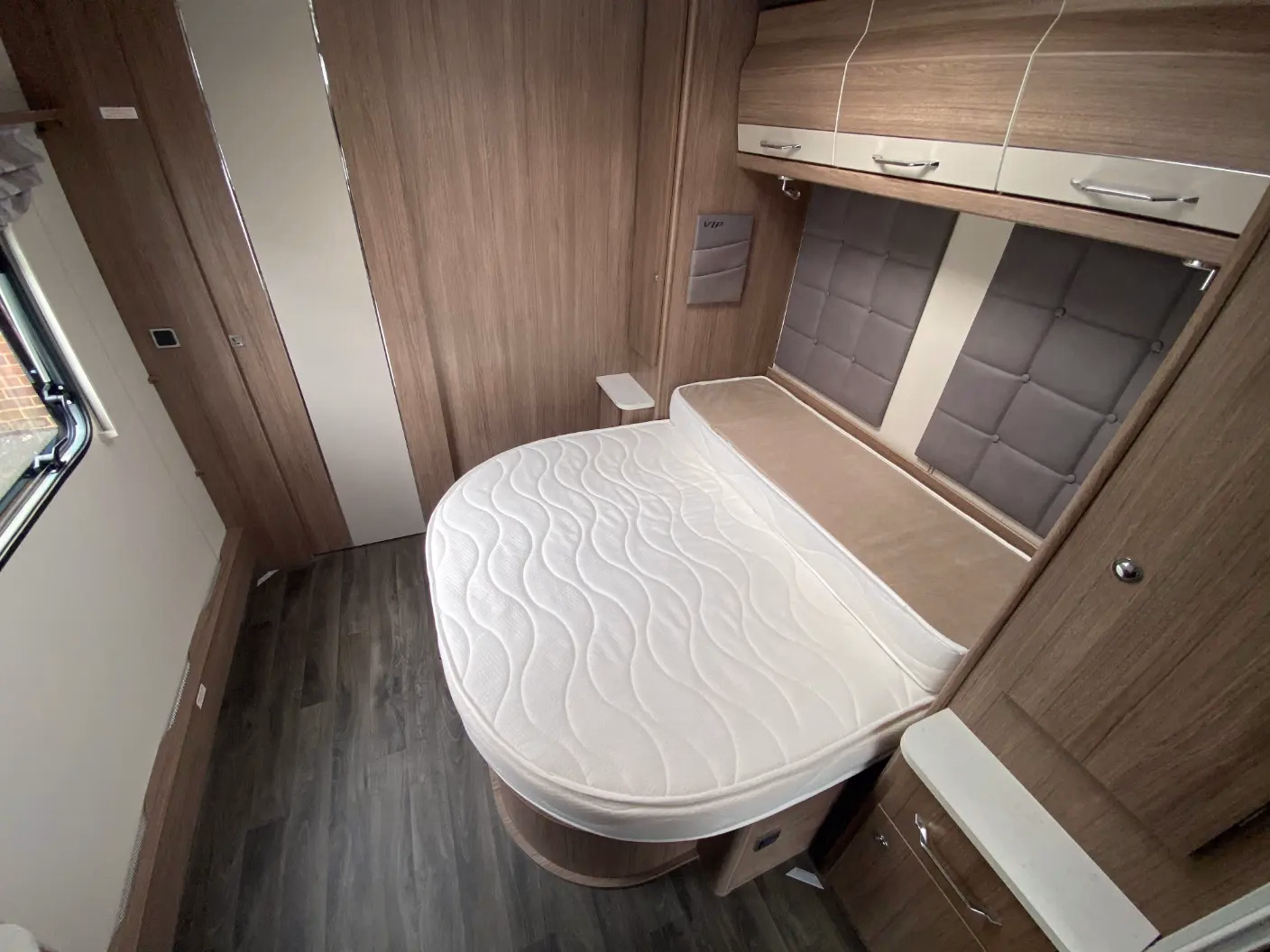 2023 Coachman VIP 575