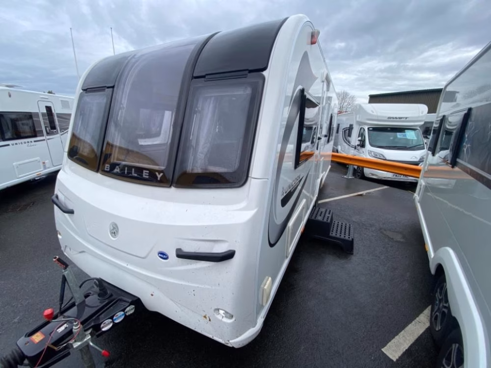 Bailey Unicorn Black Edition Cadiz 2020