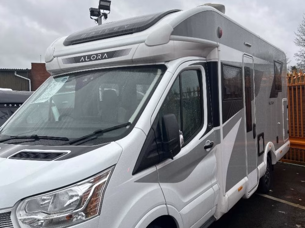 bailey Alora 69-4 2025